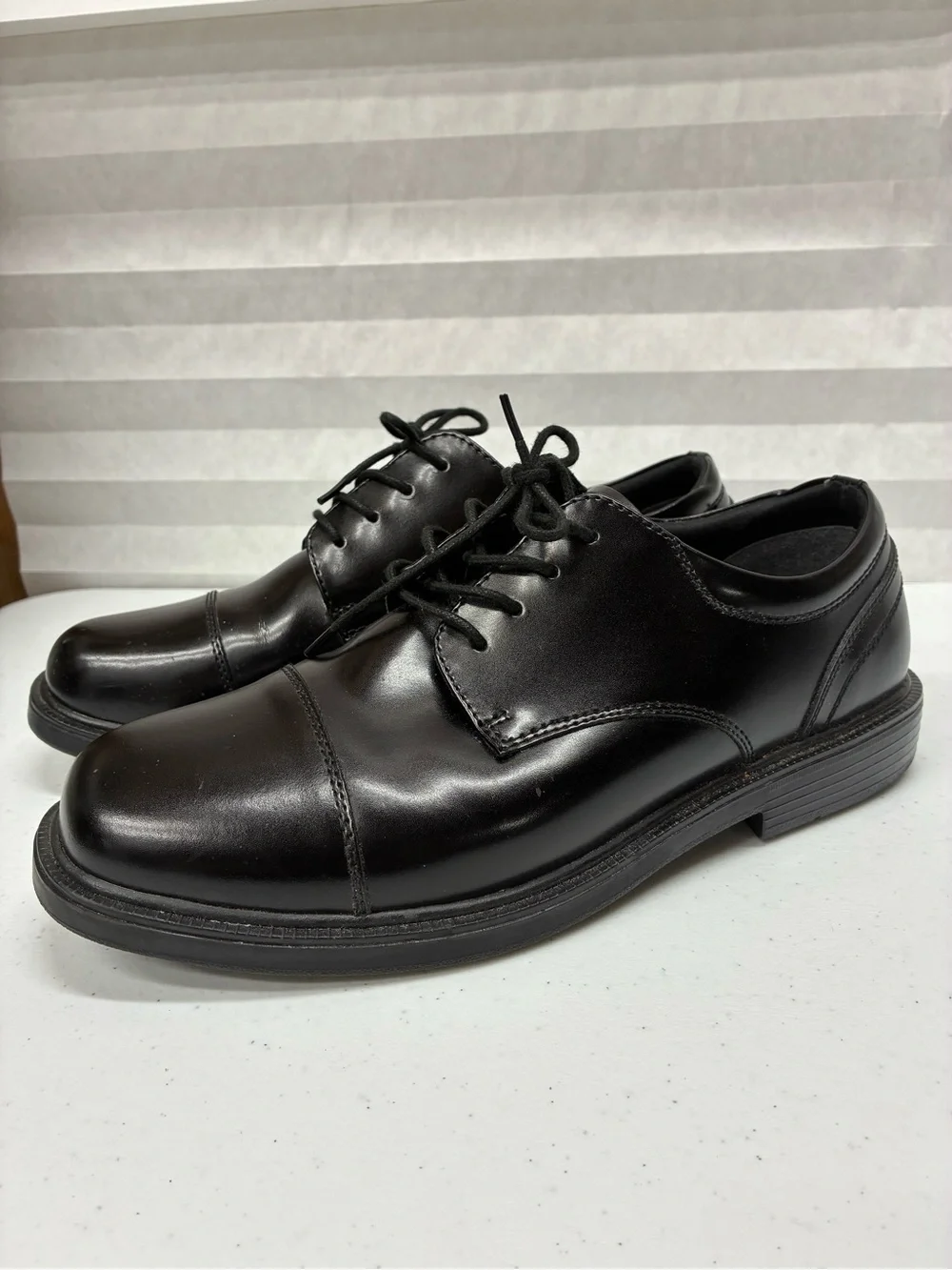 Nunn Bush mens Gates cap toe oxford shoes mens 9.5 wide leather business